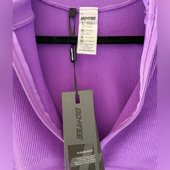 BO+TEE All The Way Long Sleeve Zip Crop Top in Purple‎ - Picture 3 of 4